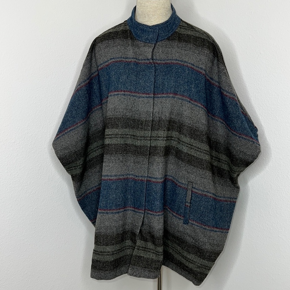 🔹 Eddie Bauer Wool Blend Cape